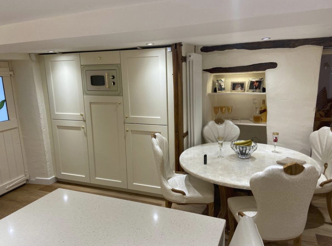 Cambridge classic shaker kitchen, Tameside