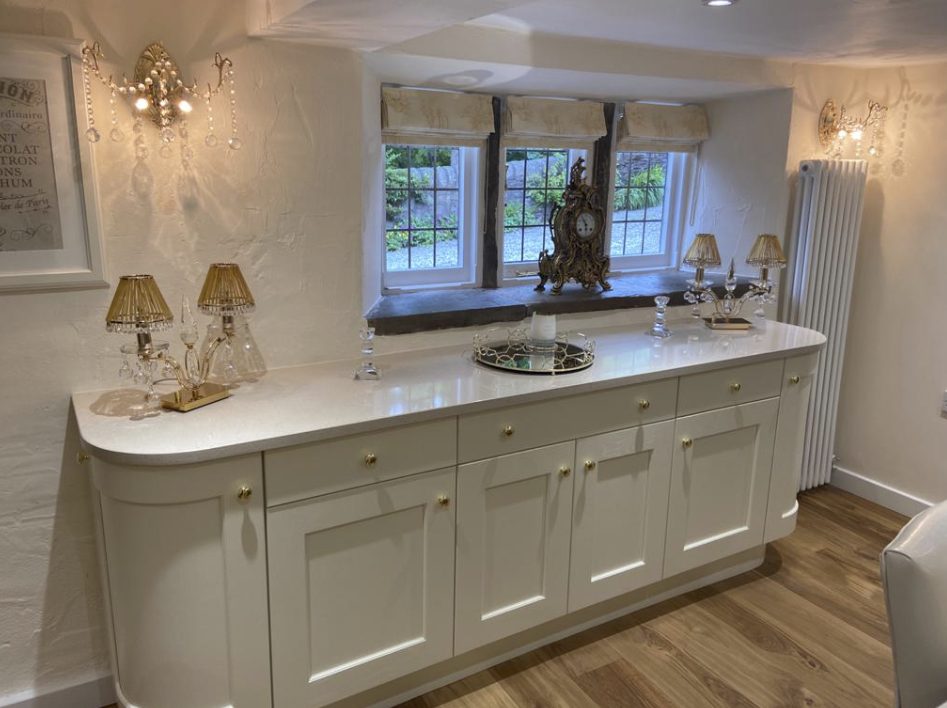 Windsor traditional in-frame kitchen — island