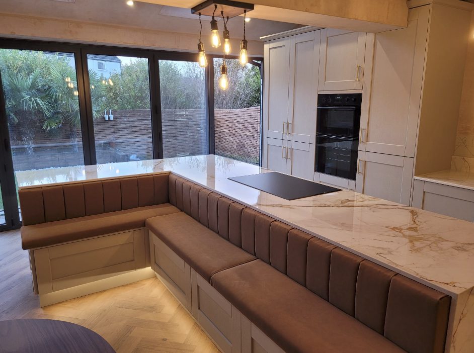 Newmarket refined traditional kitchen — worktop